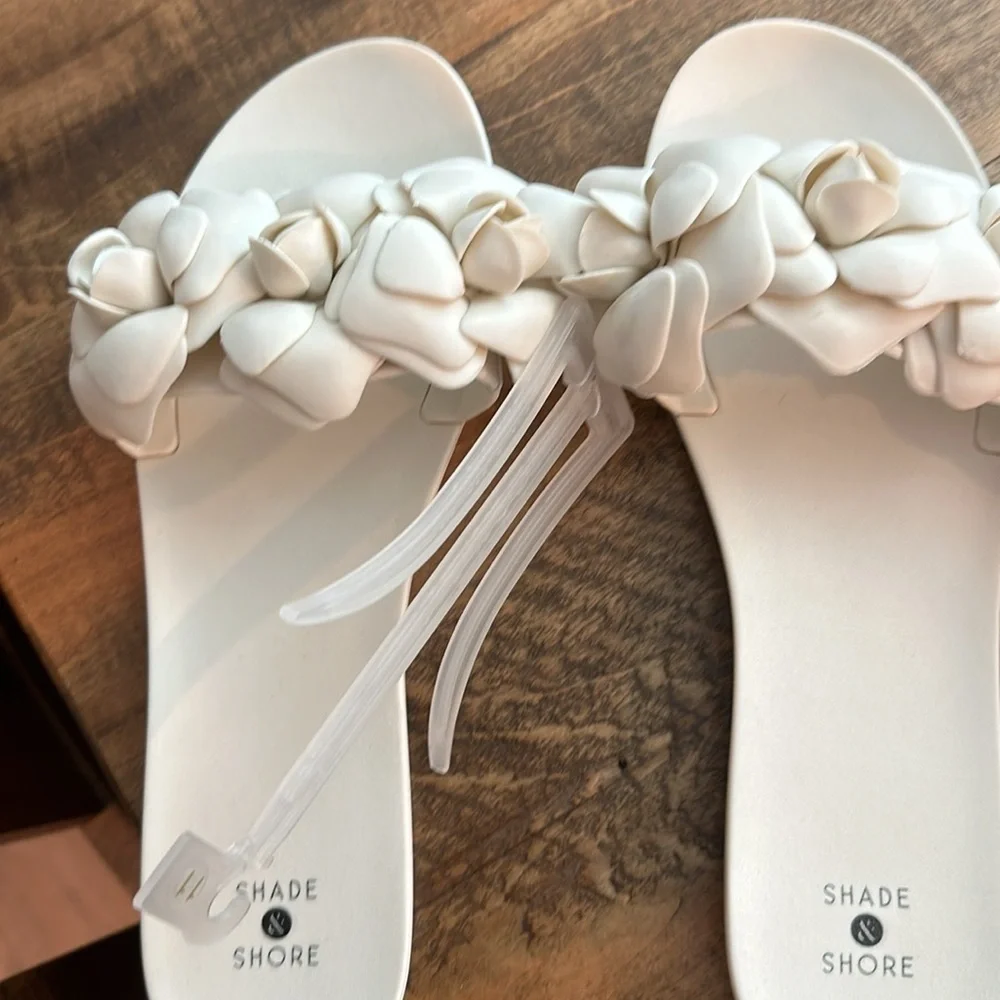 Three pairs ladies sandals - Picture 3 of 5